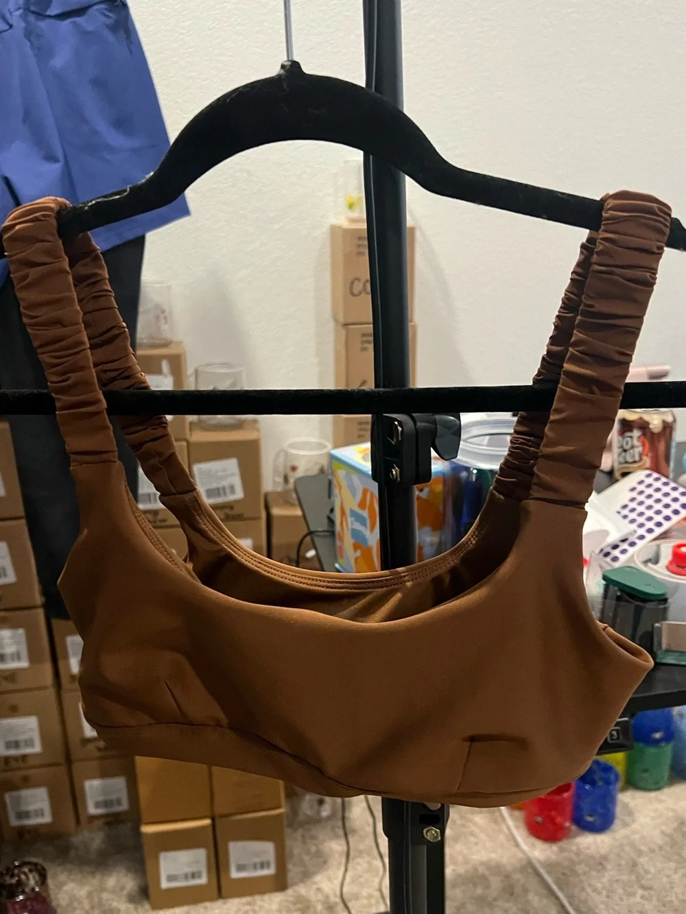 Alo Yoga Airlift Charmer Sports Bra In Cinnamon, XS